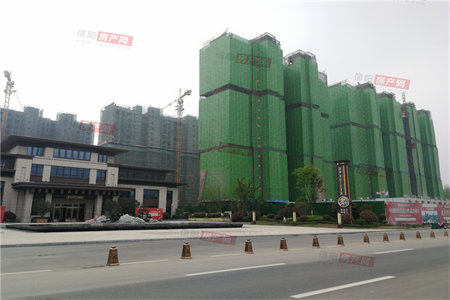 保利海德佳园B区善园3室2厅1卫220万150m2出售